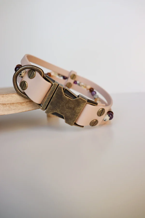 collier pour chien en biothane et pierres naturelles